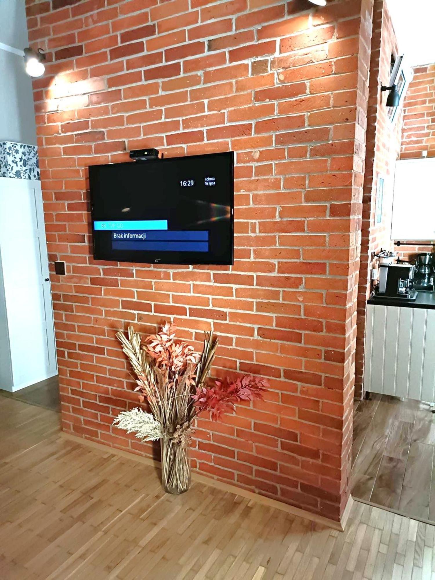 Elpida Apartment *
